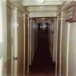 hallway.jpg (9093 bytes)