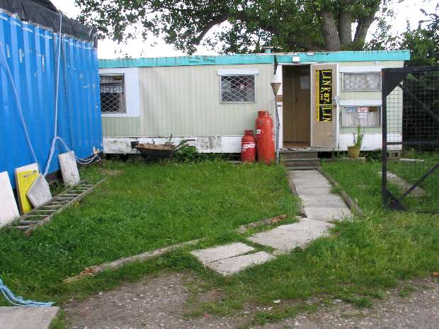 Presenters caravan