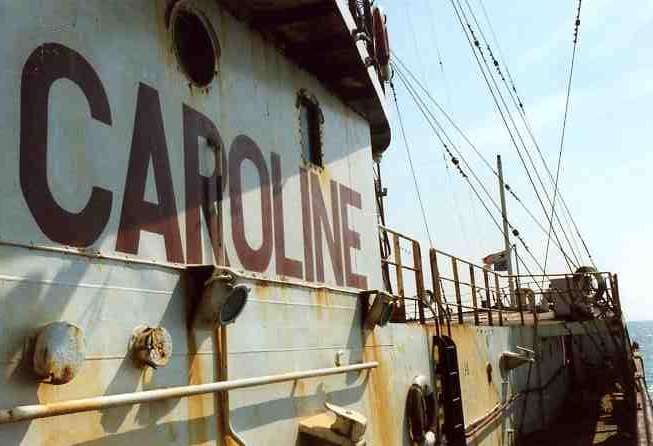 Strarboard side walkway