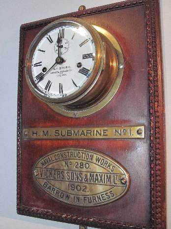 Holland 1 clock