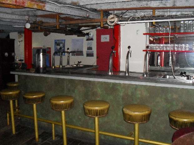 The bar 2
