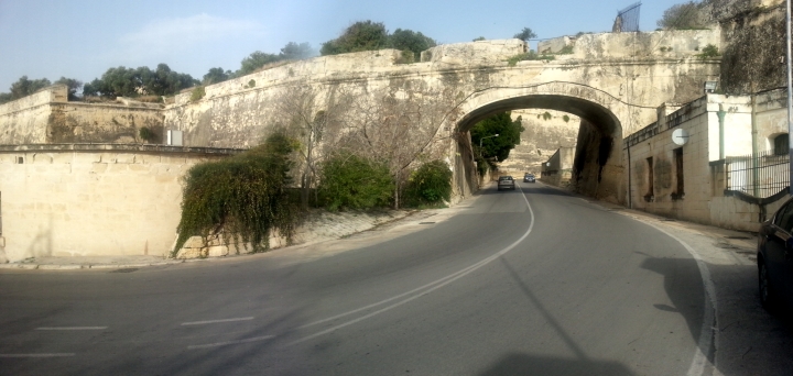 Triq Sa Maison Bridge