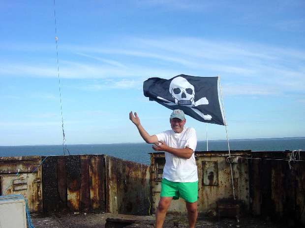 Skull & Cross Bones with Bob