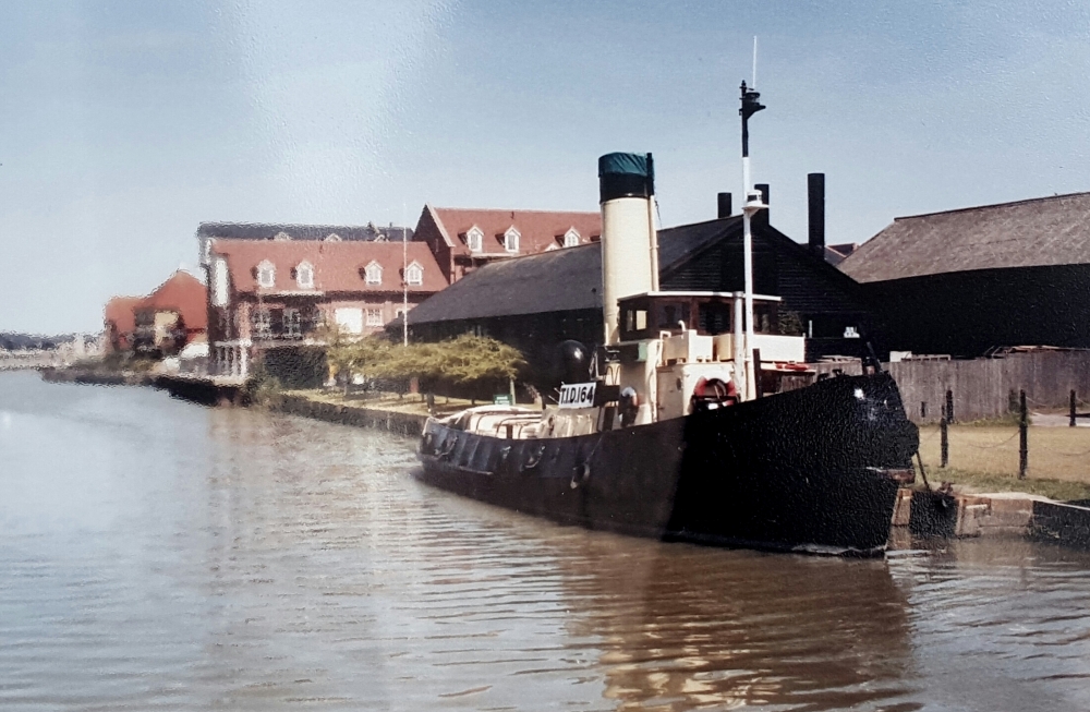 TiD 164 at Faversham Creek