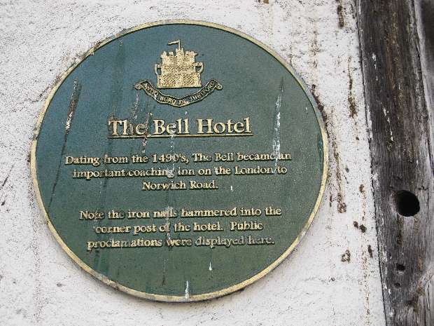 Bell Inn, Thetford plaque